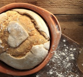 Ψωμί χωρίς ζύμωμα του master της κουζίνας, Άκη Πετρετζίκη - Ό,τι πρέπει για το πασχαλινό σας τραπέζι!