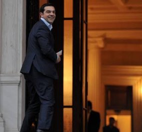 Le Monde: Στις Βρυξέλλες, οι πρόωρες εκλογές στην Αθήνα αντιμετωπίζονται ως μια "ευκαιρία" 