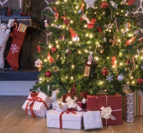 Βίντεο - Διαρρήκτες έκλεψαν τα δώρα ακόμη κι από το Χριστουγεννιάτικο δέντρο 