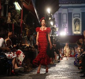 Oι Dolce & Gabbana αφιέρωσαν την κολεξιόν τους στην ωραιότερη Ιταλίδα όλων των εποχών Σοφία Λόρεν - Παρούσα η 80χρονη ντίβα του Cinecitta