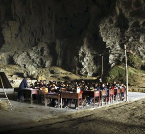 To πιο παράξενο χωριό του κόσμου βρίσκεται σε μια σπηλιά: Σπίτια, άνθρωποι, πλατείες & σχολεία κάτω από τη γη