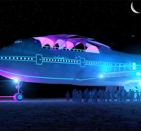 Ένα αεροσκάφος στη μέση της ερήμου έγινε το πιο φουτουριστικό κλαμπ για το μεγαλύτερο πάρτι στον κόσμο