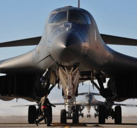 Επίδειξη ισχύος από Τραμπ: Αμερικανικά βομβαρδιστικά πέταξαν πάνω από τη Βόρεια Κορέα