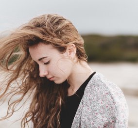 Νέα μελέτη αποκαλύπτει: Είναι οι γυναίκες πιο επιρρεπείς στην κατάθλιψη;