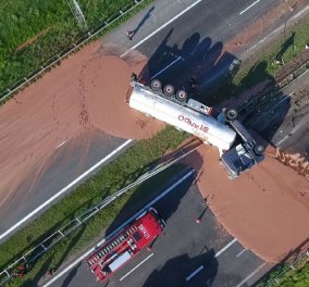 Φορτηγό έριξε 12 τόνους υγρής σοκολάτας στο οδόστρωμα δημιουργώντας έναν… σοκολατένιο δρόμο! (ΒΙΝΤΕΟ)  
