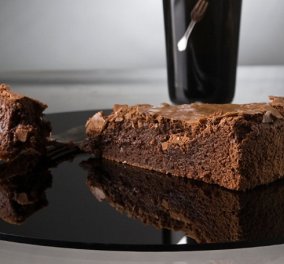 Φανταστικό κέικ σοκολάτας με ελαιόλαδο από τον Στέλιο Παρλιάρο