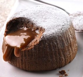 Ένα απολαυστικό & άκρως σοκολατένιο γλυκό- Μους σουφλέ από την Αργυρώ Μπαρμπαρίγου