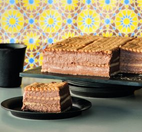 Λαχταριστή τούρτα με πτι-μπερ και σοκολάτα από τον Στέλιο Παρλιάρο