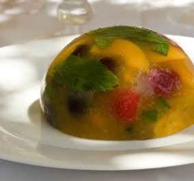 Υπέροχο ζελέ με καλοκαιρινά φρούτα από τον Στέλιο Παρλιάρο
