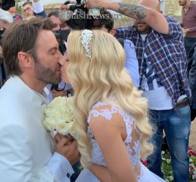 Έγινε ο γάμος Στράτου Τζώρτζογλου- Σοφίας Μαριόλα- Όλες οι φώτο & τα βίντεο από τον κρητικό γάμο αλά Ζορμπά του ερωτευμένου ζευγαριού 
