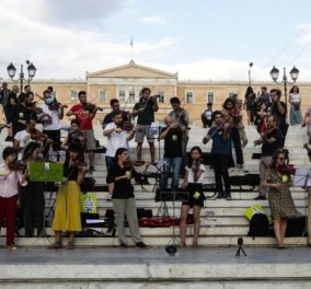 Πανελλήνιος Μουσικός Σύλλογος: Οι μουσικοί διαδηλώνουν  - Η Αθήνα γέμισε με διαφορετικά είδη μουσικής (φωτό)