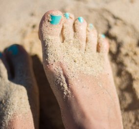 Τα top χρώματα πεντικιούρ για να βάψεις τα νύχια των ποδιών σου φέτος