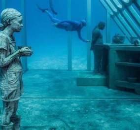 Μαγευτικό το Μουσείο Υποβρύχιας Τέχνης στην Αυστραλία - φιλοξενεί, υποβρυχίως, μια συλλογή έργων του Βρετανού καλλιτέχνη  Jason deCaires Taylor (βίντεο)