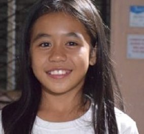 Story of the day: Η 11χρονη Rhea δεν είχε χρήματα να αγοράσει παπούτσια για να τρέξει σε αγώνες - Φόρεσε αυτοκόλλητους επιδέσμους & κέρδισε 3 μετάλλια (φωτό-βίντεο)