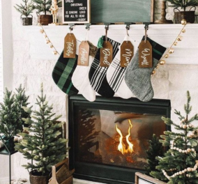 Προτάσεις με τις πιο χαριτωμένες, αστείες & όμορφες Χριστουγεννιάτικες κάλτσες – Πώς θα τις βάλετε πάνω στο τζάκι (Φωτό)