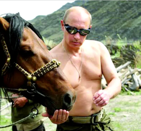 Πόλεμος ηγετών για τo αντρικό topless: Ο Πούτιν απαντά στο «δούλεμα» των G7: «Αηδιαστικό θέαμα αν εμφανίζονταν με γυμνά στήθη - Είναι αγύμναστοι» (φωτό)