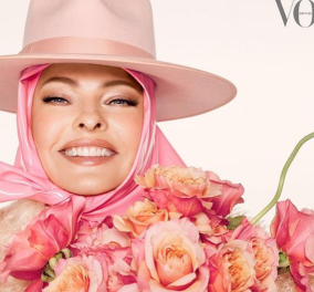 H μεγάλη επιστροφή: Η Linda Evangelista εξώφυλλο στην βρετανική Vogue - Με λάστιχα και ταινίες στο πρόσωπο (φωτό)