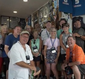 Αμερικανοί τουρίστες από το Milwaukee στα Σεπόλια - εδώ που μεγάλωσε ο Γιάννης Αντετοκούνμπο - on camera εκθειάζουν τον Greek Freak (βίντεο)