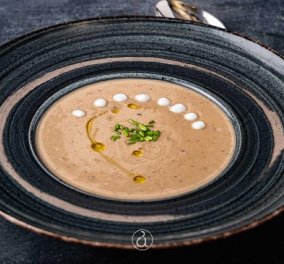 Αργυρώ Μπαρμπαρίγου: Σούπα κάστανο βελουτέ - ένα υπέροχο πρώτο πιάτο που θα εντυπωσιάσει τους καλεσμένους σας