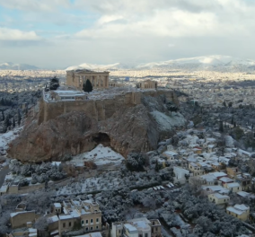 Βίντεο της ημέρας: Η κατάλευκη Αθήνα από ψηλά – Οι εικόνες που κατέγραψε το drone της up stories