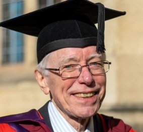 Βρετανία: Φοιτητής ετών... 76 - πήρε το διδακτορικό του έπειτα από 53 χρόνια 