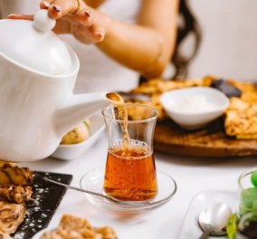 Χάσε κιλά πίνοντας τσάι - Πώς το αγαπημένο σου ρόφημα θα σε βοηθήσει να αδυνατίσεις