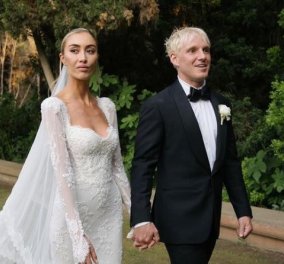 O πιο πολυσυζητημένος γάμος της χρονιάς: Ο παρουσιαστής Jamie Laing, παντρεύτηκε την καλλονή αγαπημένη του Sophie Habboo στην Ισπανία - Το εκθαμβωτικό νυφικό (φωτό)
