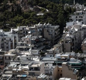 Τέλος στις ουρές στην Πολεοδομία Αθηνών: Ψηφιοποιούνται 400.000 οικοδομικές άδειες - Με ένα κλικ στοιχεία 58 ετών (βίντεο)
