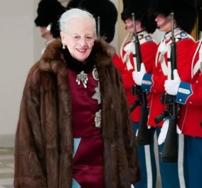 Όλο και "πυκνώνουν" οι δημόσιες εμφανίσεις της Βασίλισσας Μαργκρέτε λίγο πριν αποσυρθεί - Κομψή με μπορντό τουαλέτα γιόρτασε την Πρωτοχρονιά (φωτό)