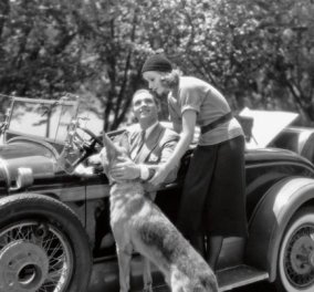 Οι σταρ του Χόλυγουντ αγκαλιά με τα πολυαγαπημένα σκυλάκια και γατάκια τους -Μία πιο ευαίσθητη vintage φωτογράφιση των κακομαθημένων διάσημων  - Κυρίως Φωτογραφία - Gallery - Video