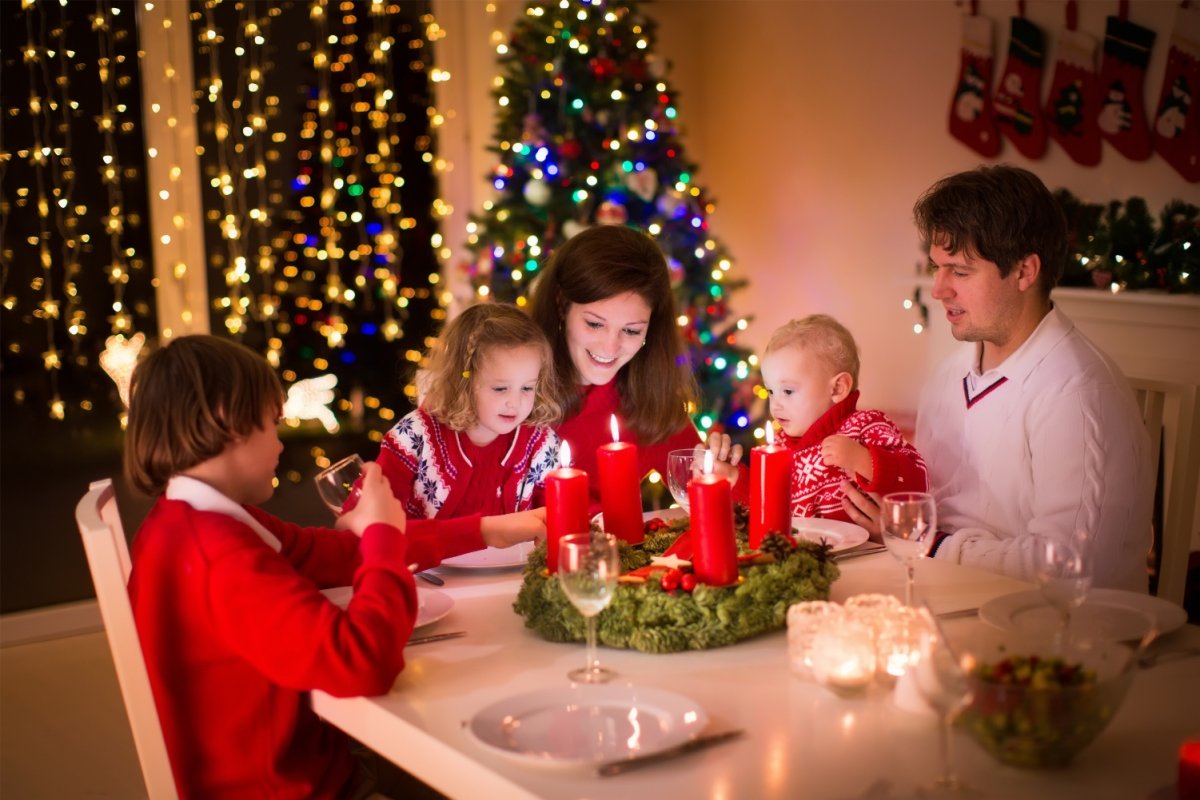 Τα Χριστούγεννα έρχονται και... η επίσημη μέρα της οικογένειας φτάνει! 7+1  tips που οφείλετε να κάνετε τις γιορτινές μέρες | eirinika.gr