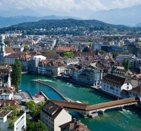«Όμηροι» στην Ελβετία 50 μαθητές λυκείου - το ταξιδιωτικό γραφείο πήρε τα λεφτά κι έγινε άφαντο‏