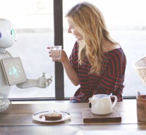 Pepper: το πρώτο ανθρώπινο ρομπότ με καρδιά & συναισθήματα- Πόνο, χαρά, οργή
