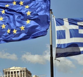 Guardian: Η Αθήνα παρέδωσε στους Ευρωπαίους δανειστές τον έλεγχο για τις οικονομικές & κοινωνικές πολιτικές