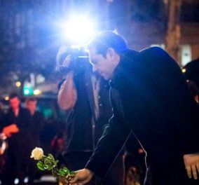 Συγκινημένος ο Αλέξης Τσίπρας με λευκό τριαντάφυλλο στο Μπατακλάν - Βίντεο - Τιμώντας τη μνήμη των θυμάτων της τρομοκρατίας