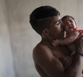 Πανικός από τον ιό Ζίκα: Τα ζευγάρια δεν πρέπει να κάνουν παιδιά γιατί προκαλεί γενετικές ανωμαλίες