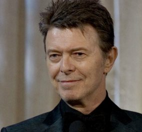 David Bowie: Ο Βρετανός τραγουδιστής κλείνει τα 69 και αυτή είναι η πρώτη του τηλεοπτική εμφάνιση - Βίντεο