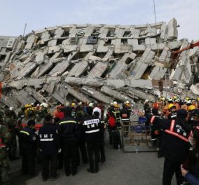 Πένθος στην Ταϊβάν: 112 πτώματα ανέσυραν οι διασώστες από το κτήριο που κατέρρευσε