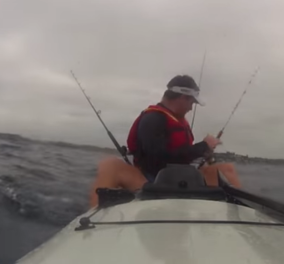 Τρομακτικό βίντεο: Ψαράς δέχτηκε επίθεση από καρχαρία