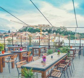 8+1 πανέμορφα cafe με θέα την Ακρόπολη & ηλιόλουστες αυλές στην καρδιά της Αθήνας