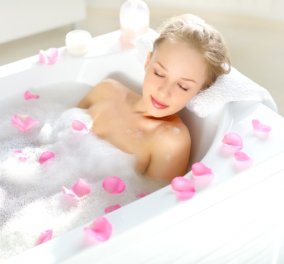 Home Spa: Εύκολα tips για να μεταμορφώσεις το βραδινό σου μπάνιο στην απόλυτη εμπειρία ομορφιάς & χαλάρωσης