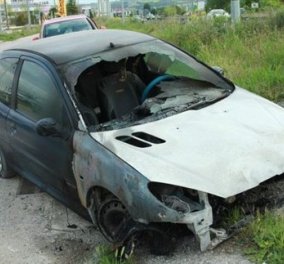 Μαφιόζικη επίθεση: Άγνωστοι έκαψαν το αυτοκίνητο του δημοσιογράφου Δ. Κανελλάκη -οι ανακοινώσεις