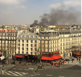 Πανικό προκάλεσε η ισχυρή έκρηξη στο κέντρο του Παρισιού - Τρέχοντας βγήκαν οι σεφ από την σχολή τους που τυλίχθηκε στις φλόγες  