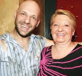 Νίκος Μουτσινάς: Χαστούκισαν την μάνα μου μέσα στο φέρετρο - Τραγουδούσαν Σφακιανάκη την ώρα της ταφής