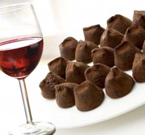Σοκολάτα και κόκκινο κρασί σύμμαχοι μας στο αδυνάτισμα; Όλα όσα αποκαλύπτει νέα έρευνα 