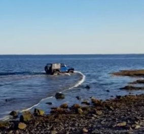 Βίντεο ημέρας: Γκαζιάρης οδηγός τρέχει με το τζιπ του και το βουτάει.... στην θάλασσα