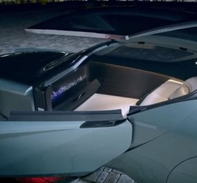 H Rolls-Royce του μέλλοντος δεν έχει τιμόνι και μοιάζει να βγήκε από ταινία επιστημονικής φαντασίας - Βίντεο, φώτο 