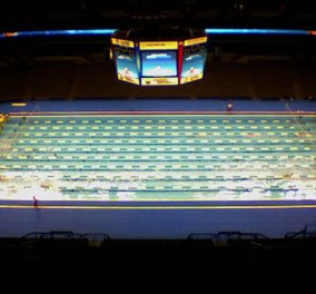 Βίντεο ημέρας: Πόσο γρήγορα τοποθετείται μια πισίνα Ολυμπιακών διαστάσεων σε ένα γήπεδο μπάσκετ;