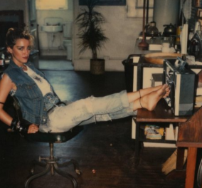 Υπέροχη Madonna μόλις 24 χρονών σε ανέκδοτο polaroid! Έκανε πρόβες για τον ρόλο της Σταχτοπούτας  