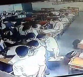 Βίντεο: Ο δάσκαλος τσαντίζεται και χτυπά άγρια τον μαθητή επειδή δεν διάβασε μπροστά στους τρομοκρατημένους συμμαθητές